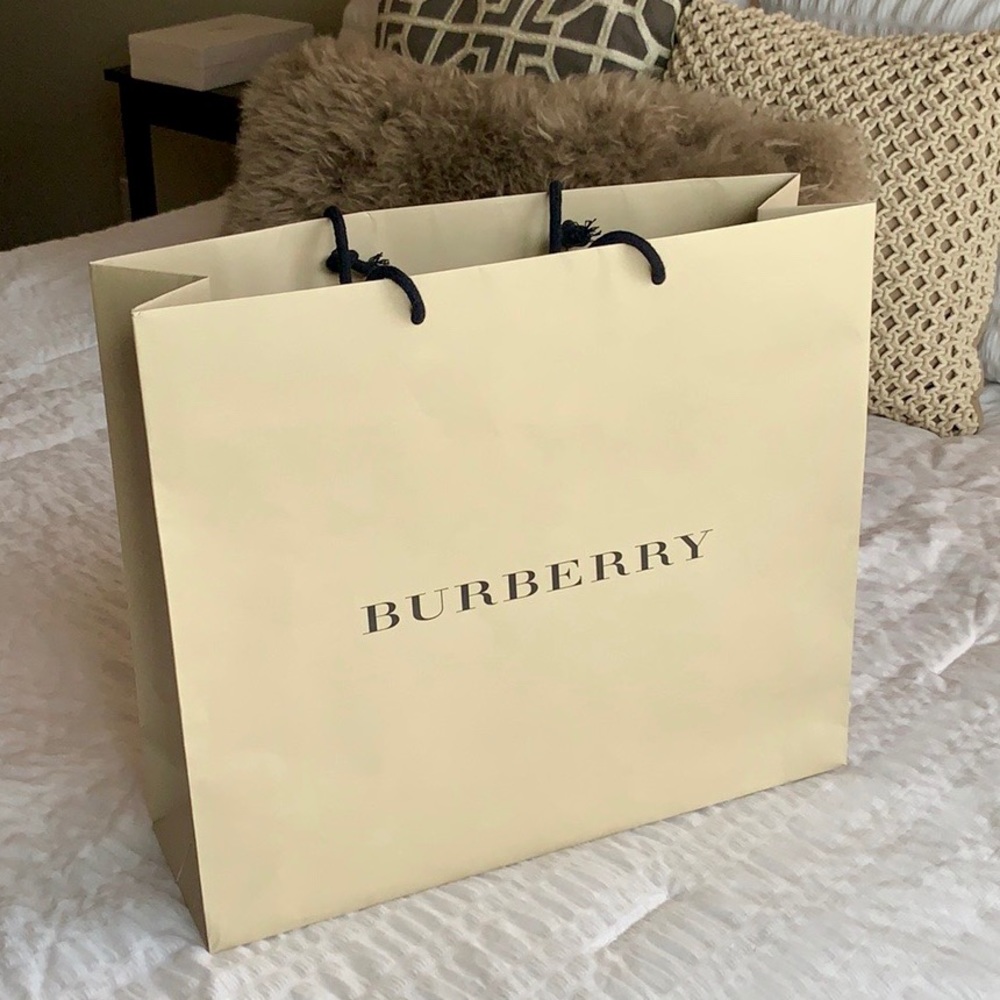 Burberry shopping bag